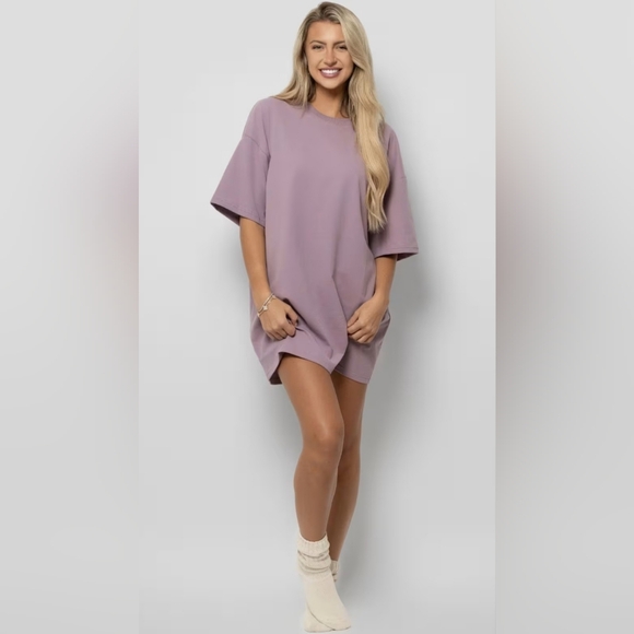 Women's Essential Oversized T-Shirt - Picture 4 of 6
